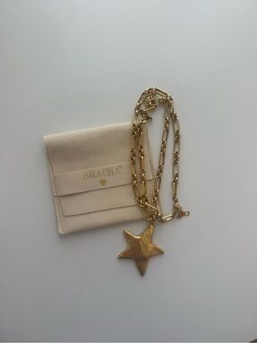 Gold Star Pendant Necklace